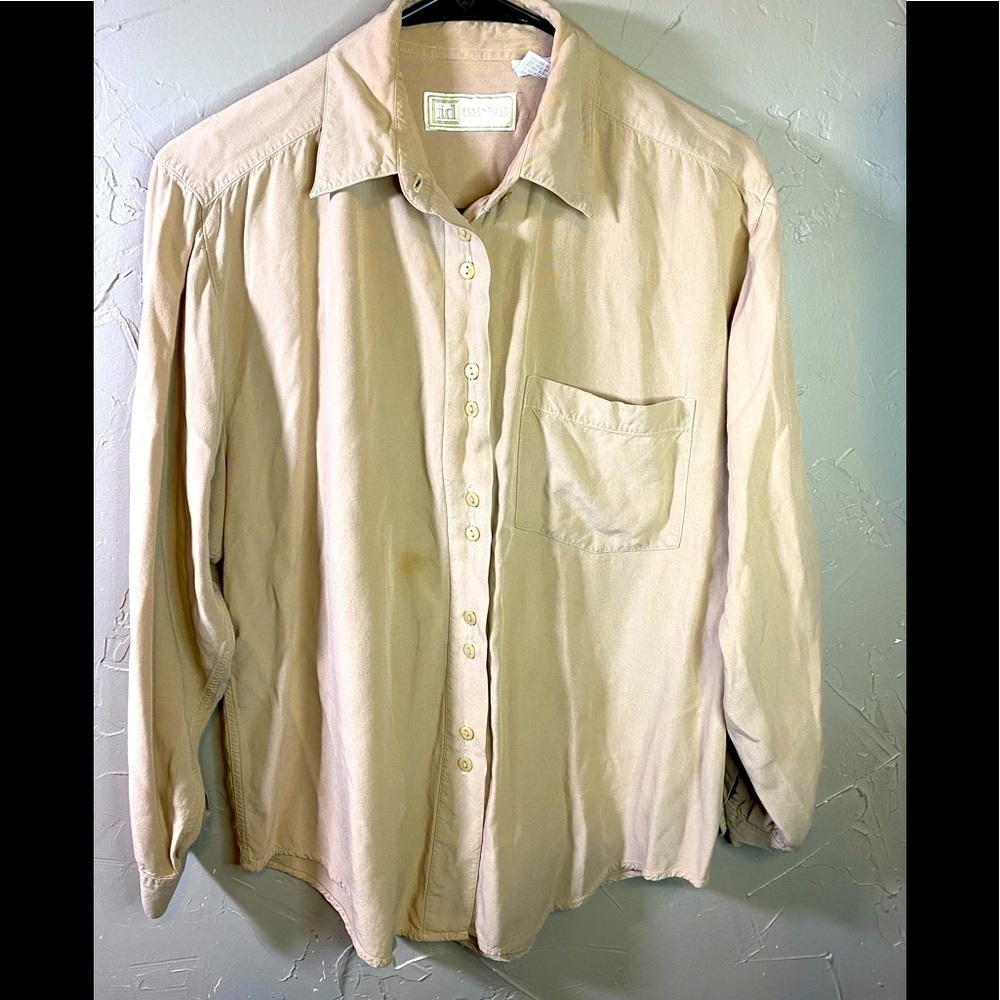 I.d Essentials womans tan 100% rayon blouse in size L.   E-16